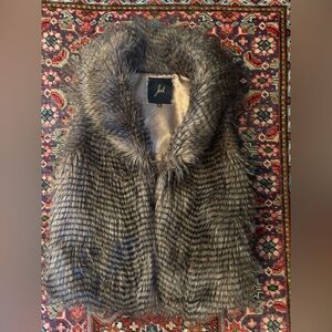 Jack by BB Dakota Women's Faux Fur Vest Animal Print medium